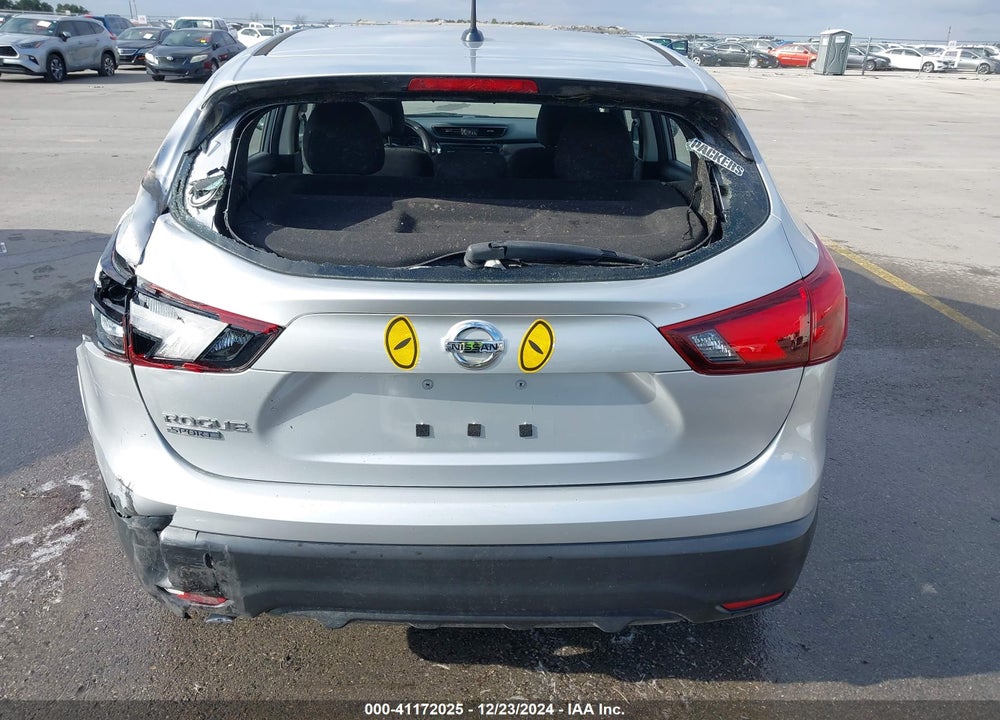 2018 NISSAN ROGUE SPORT S VIN: JN1BJ1CPXJW153460