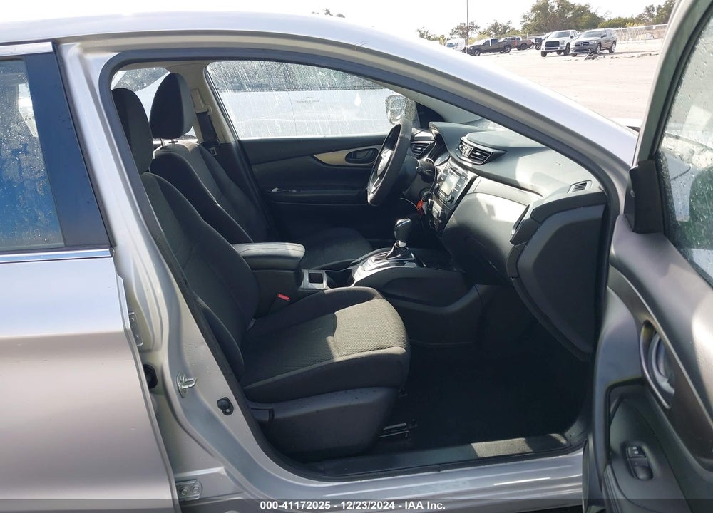 2018 NISSAN ROGUE SPORT S VIN: JN1BJ1CPXJW153460
