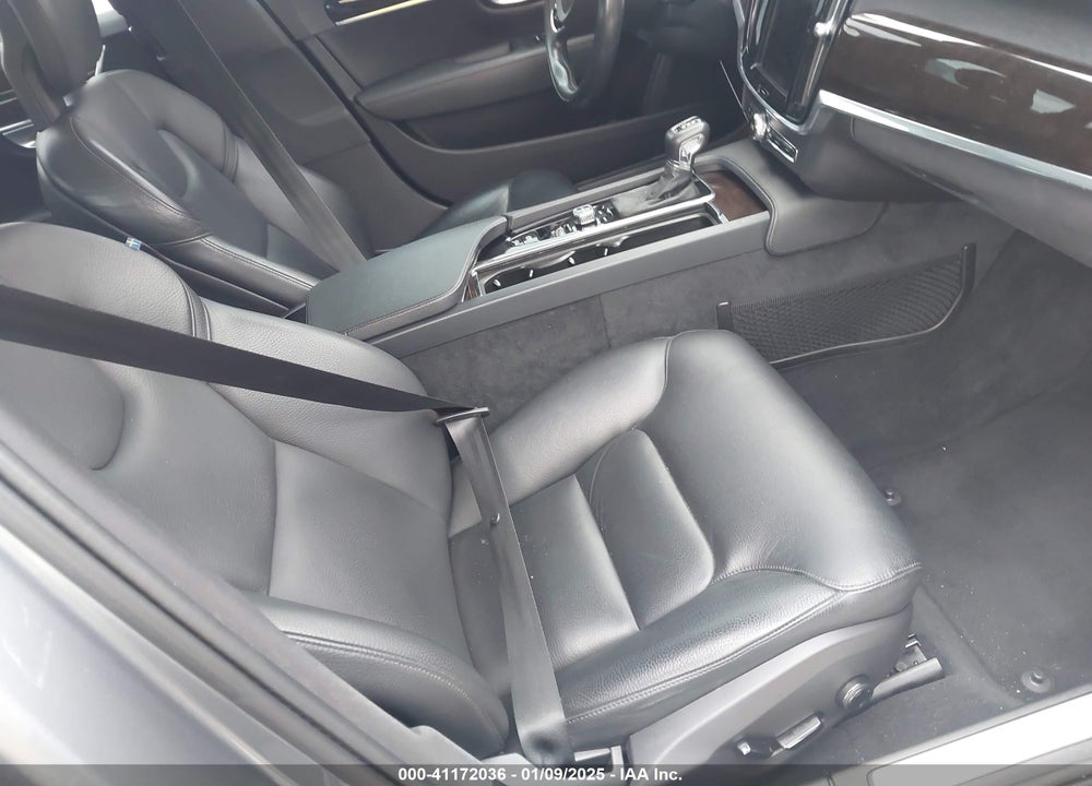 2018 VOLVO S90 T5 MOMENTUM VIN: LVY982AKXJP005333
