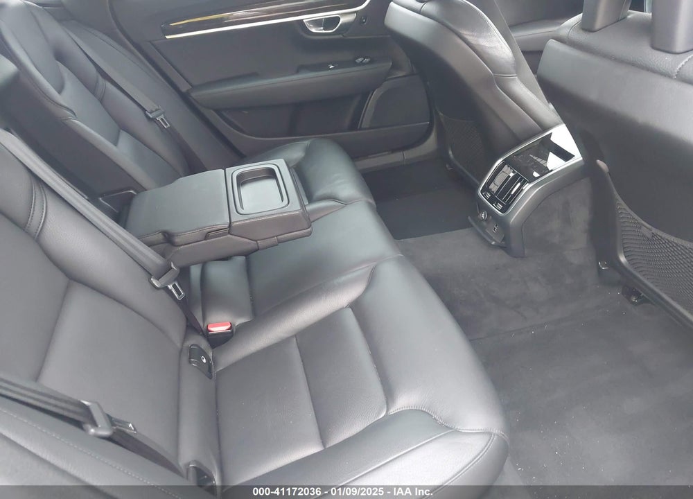 2018 VOLVO S90 T5 MOMENTUM VIN: LVY982AKXJP005333
