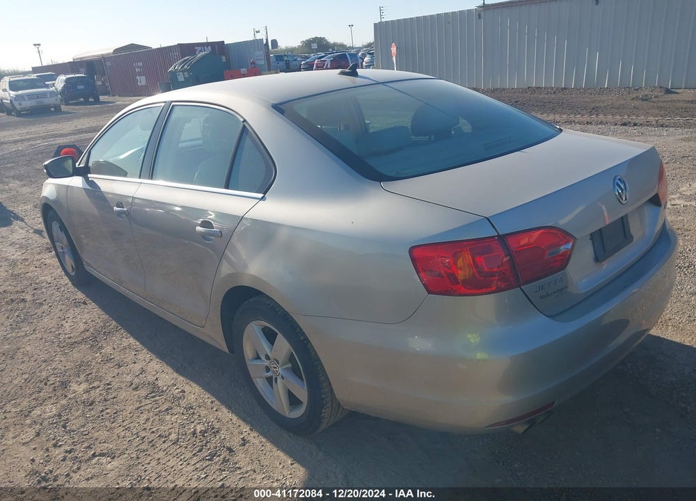 2013 VOLKSWAGEN JETTA 2.0L TDI VIN: 3VWLL7AJ2DM234418