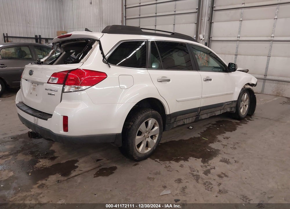 2013 SUBARU OUTBACK 3.6R LIMITED VIN: 4S4BRDSC0D2313620