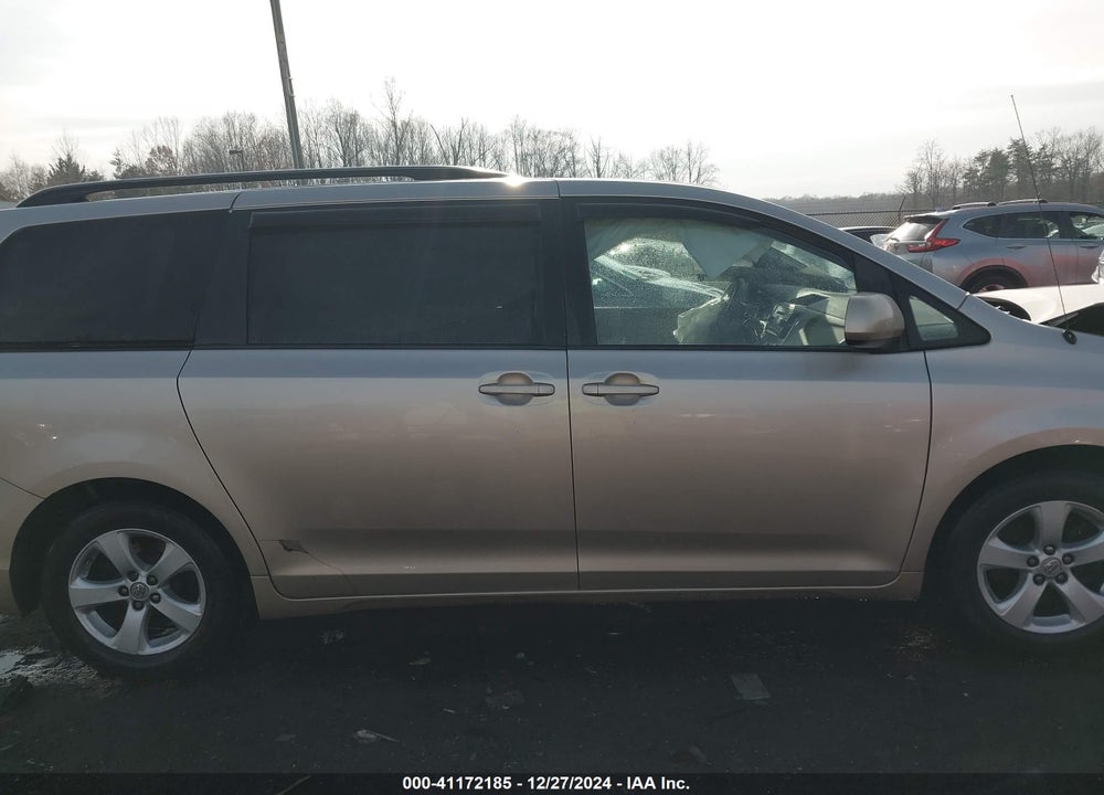 2011 TOYOTA SIENNA LE V6 VIN: 5TDKK3DC0BS050437