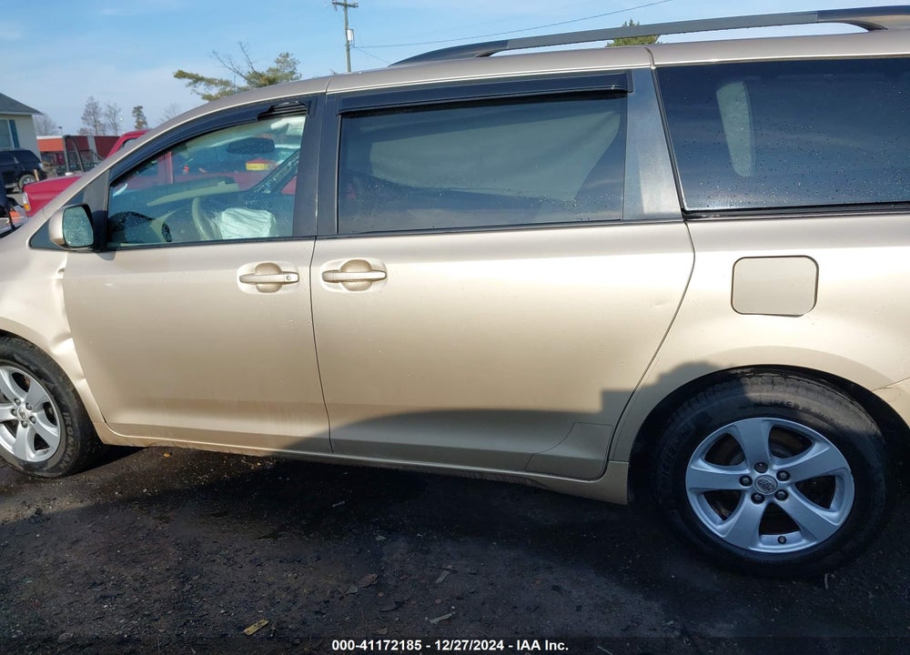 2011 TOYOTA SIENNA LE V6 VIN: 5TDKK3DC0BS050437