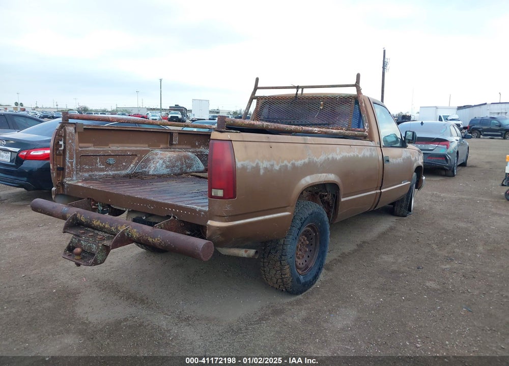 1989 CHEVROLET GMT-400 C2500 VIN: 1GCGC24K8KE107381