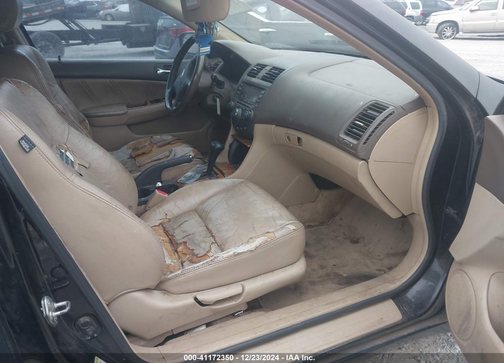 2004 HONDA ACCORD 2.4 EX VIN: 1HGCM56804A056646