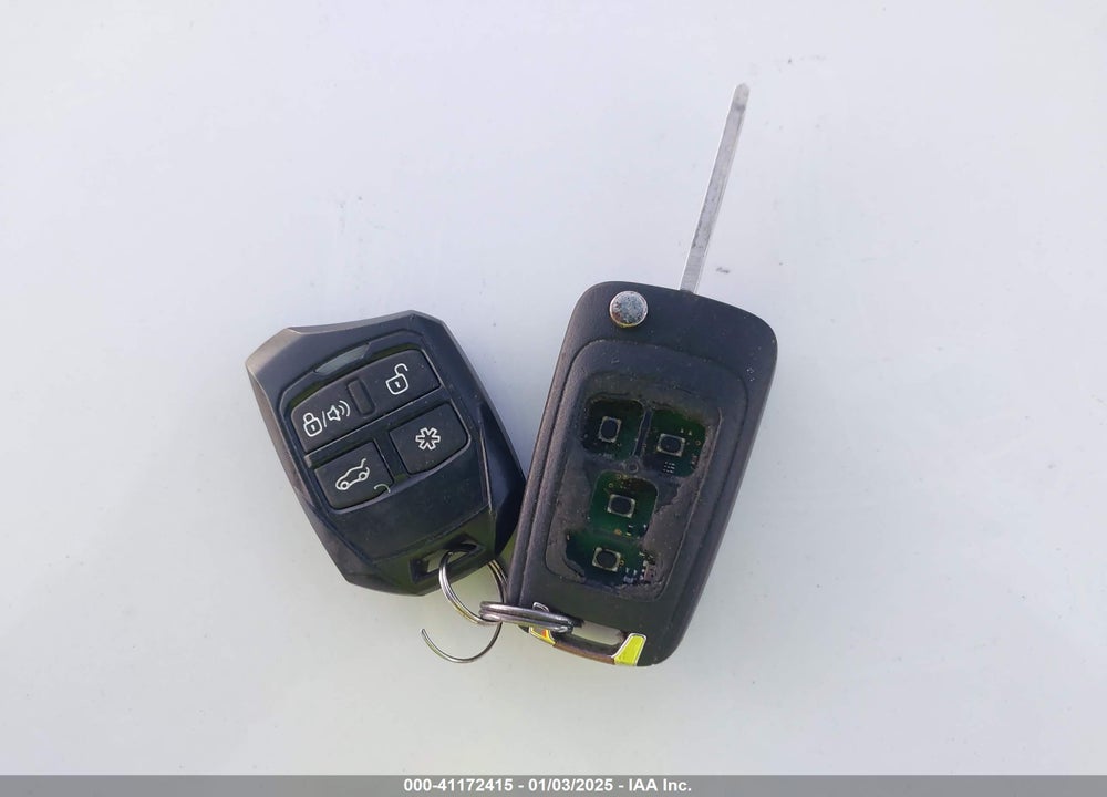 2011 CHEVROLET EQUINOX VIN: 2CNALBEC8B6228313