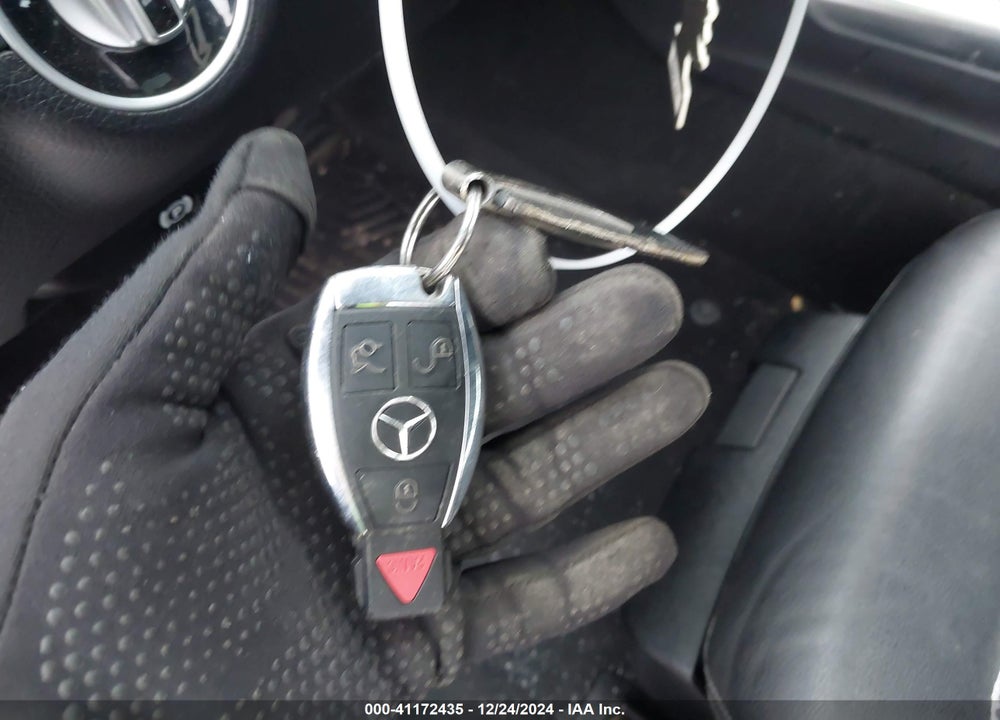 2015 MERCEDES-BENZ E 350 4MATIC VIN: WDDHF8JB1FB132106