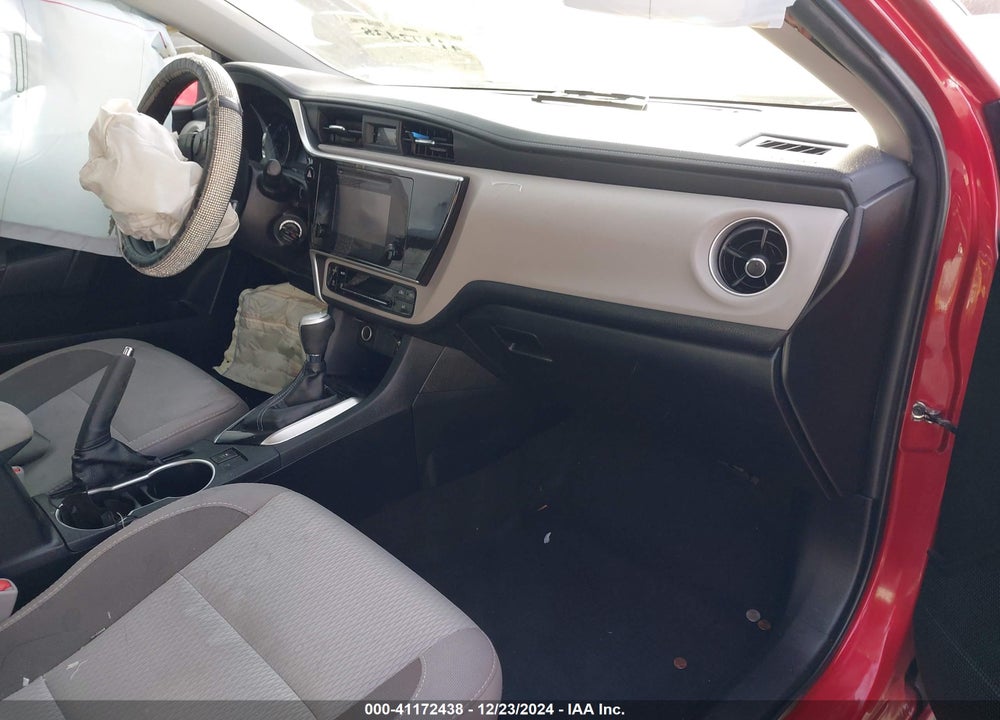 2018 TOYOTA COROLLA LE VIN: 2T1BURHE6JC038339
