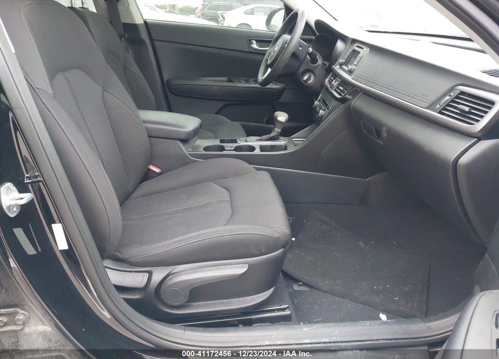 2016 KIA OPTIMA VIN: 5XXGT4L34GG032123