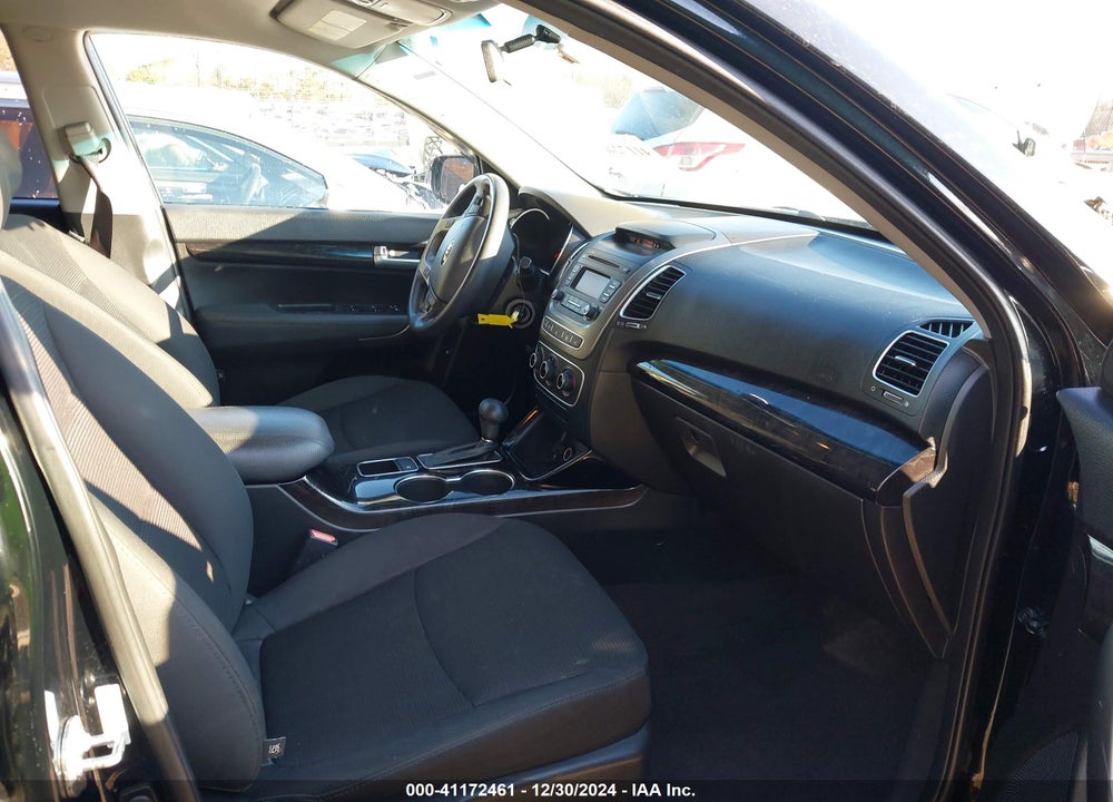 2014 KIA SORENTO LX VIN: 5XYKT3A6XEG522415
