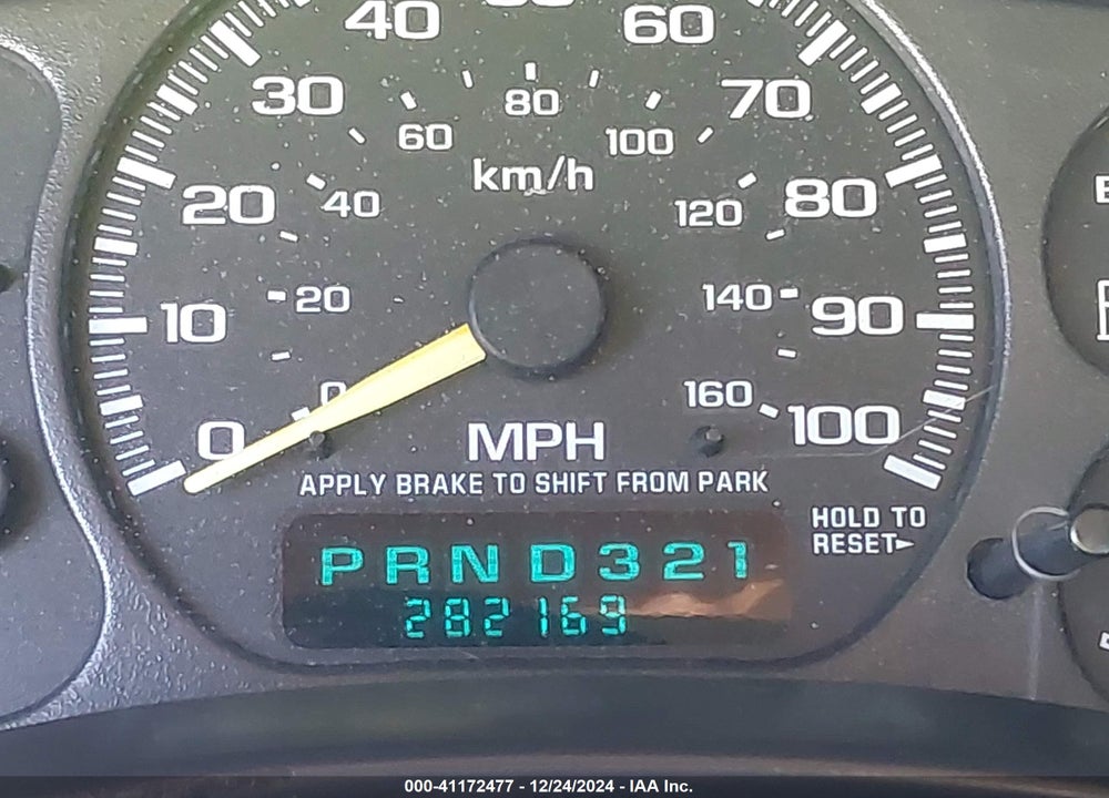2000 CHEVROLET SILVERADO 1500 VIN: 1GCEC14W5YZ354931