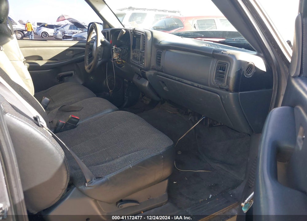 2000 CHEVROLET SILVERADO 1500 VIN: 1GCEC14W5YZ354931