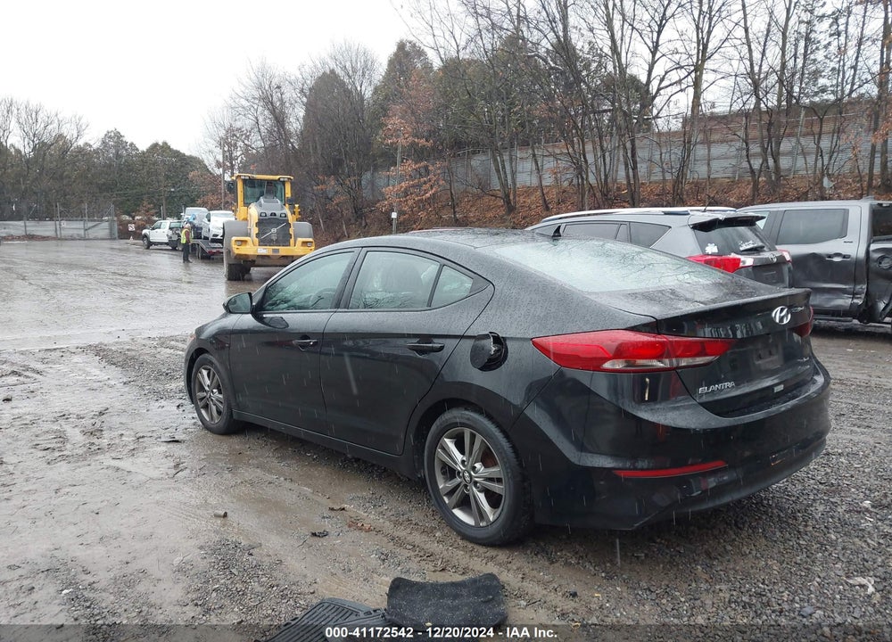 2017 HYUNDAI ELANTRA SE VIN: 5NPD84LF9HH065445