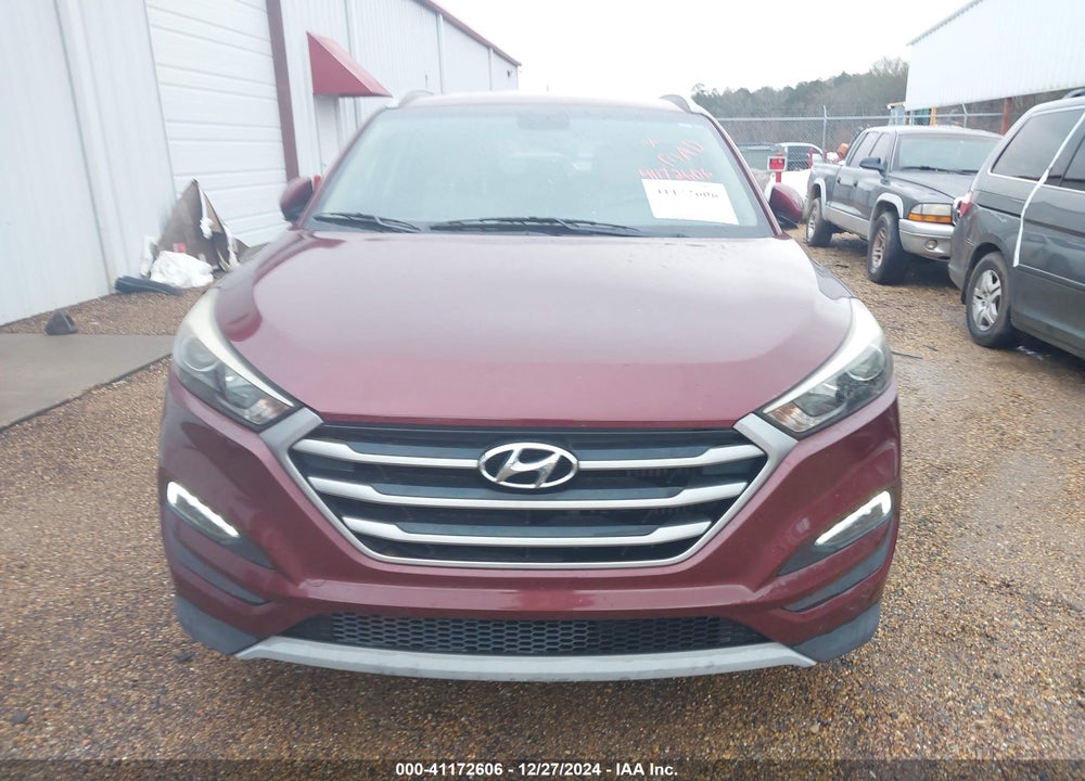 2017 HYUNDAI TUCSON SPORT VIN: KM8J33A26HU356126
