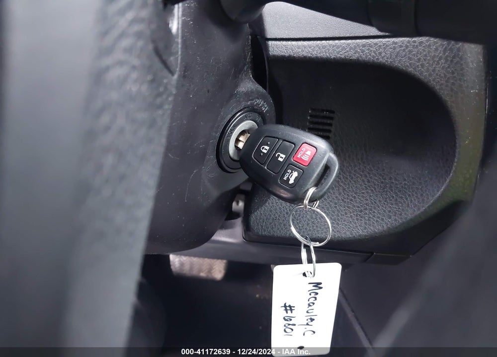 2019 TOYOTA COROLLA LE VIN: 2T1BURHE7KC212680