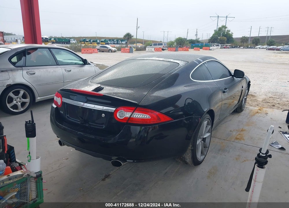 2010 JAGUAR XK VIN: SAJWA4FB0ALB37256