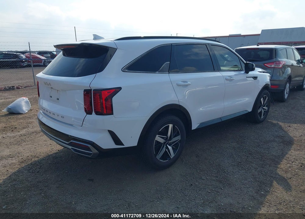 2022 KIA SORENTO S VIN: 5XYRL4LC9NG124183