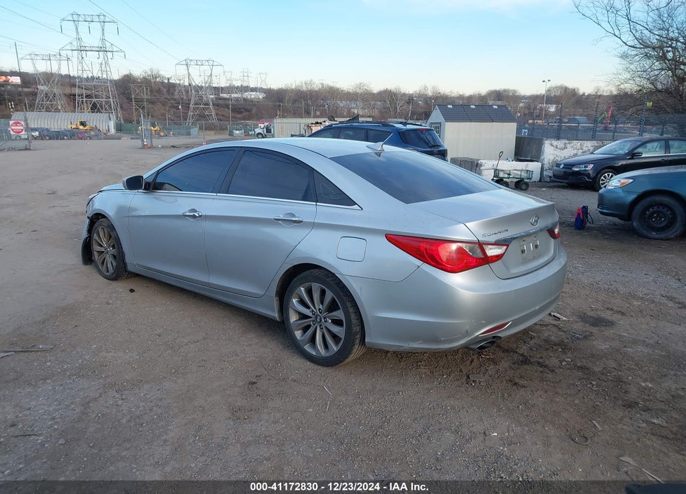 2013 HYUNDAI SONATA SE VIN: 5NPEC4AC1DH546439