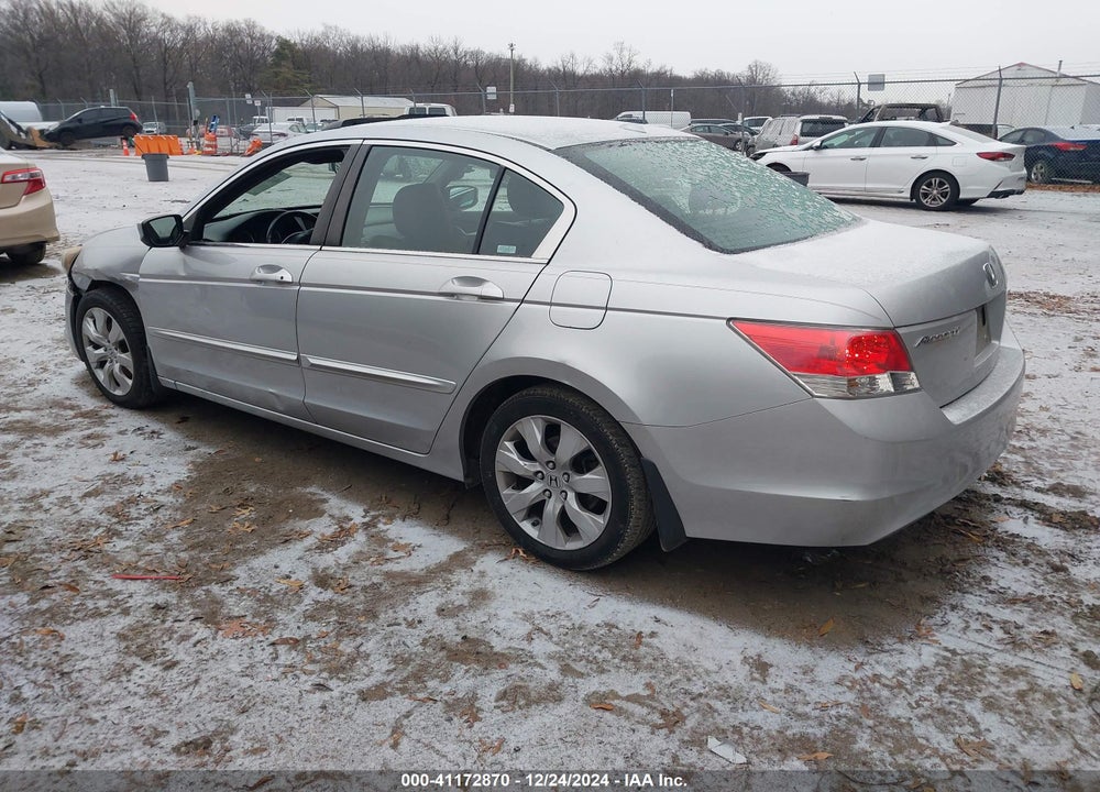 2008 HONDA ACCORD VIN: 1HGCP26888A094282
