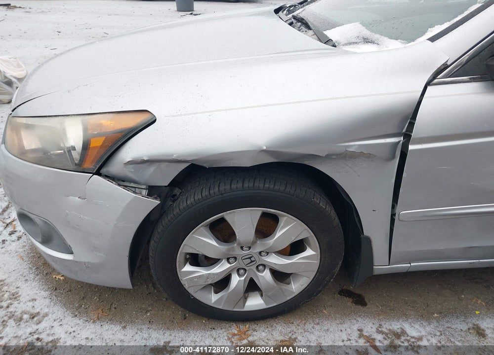 2008 HONDA ACCORD VIN: 1HGCP26888A094282
