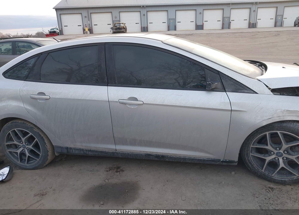 2017 FORD FOCUS SEL VIN: 1FADP3H26HL229738