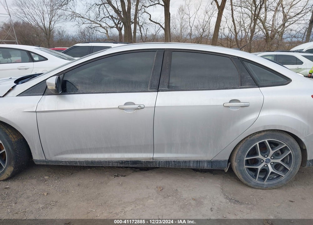 2017 FORD FOCUS SEL VIN: 1FADP3H26HL229738