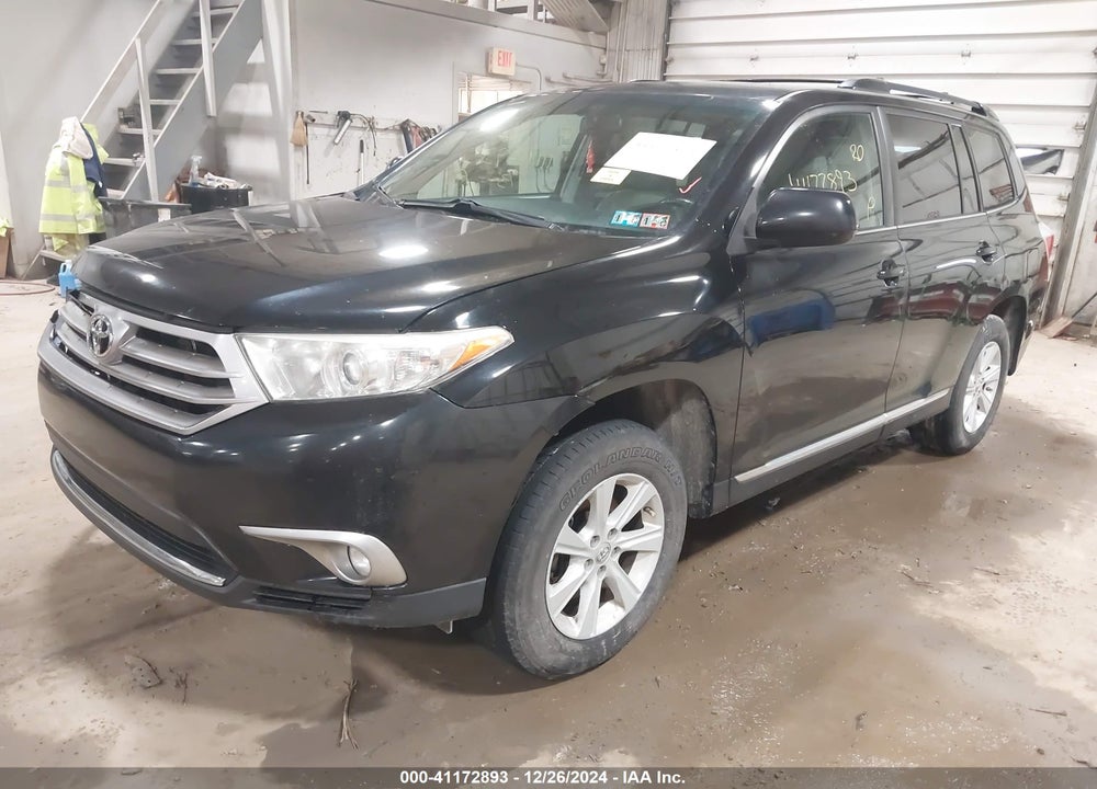 2013 TOYOTA HIGHLANDER PLUS/SE VIN: 5TDBK3EH1DS247999