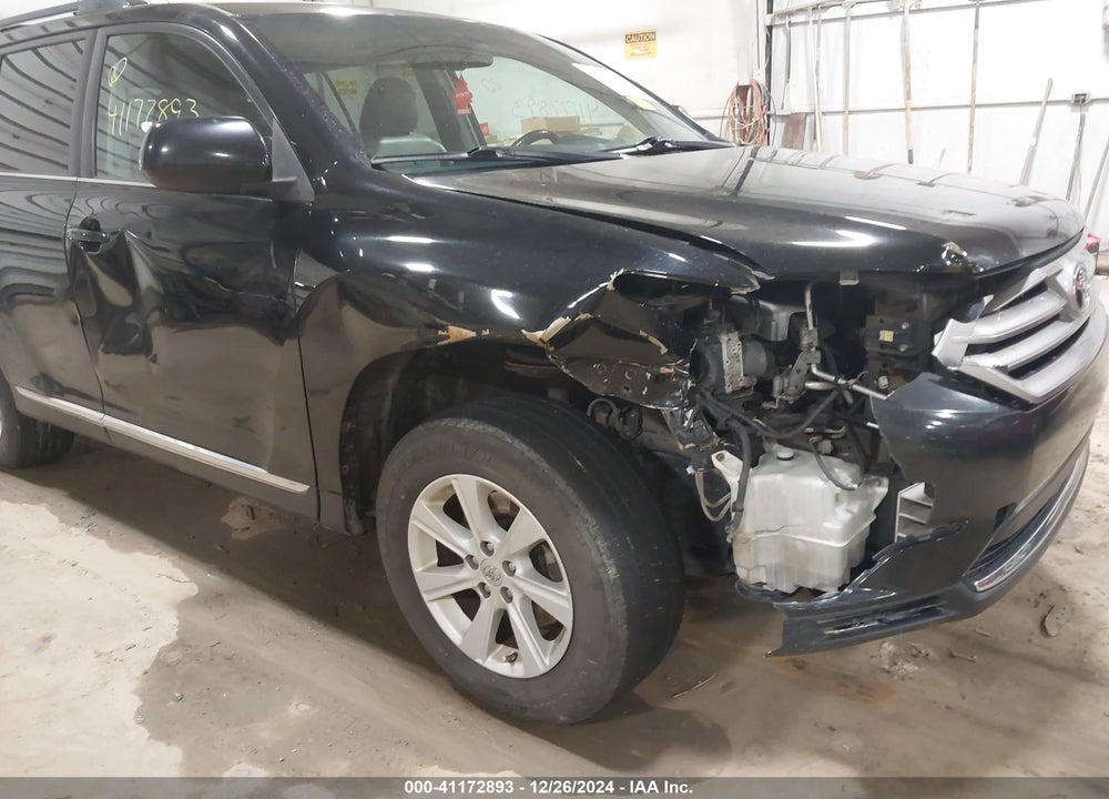 2013 TOYOTA HIGHLANDER PLUS/SE VIN: 5TDBK3EH1DS247999