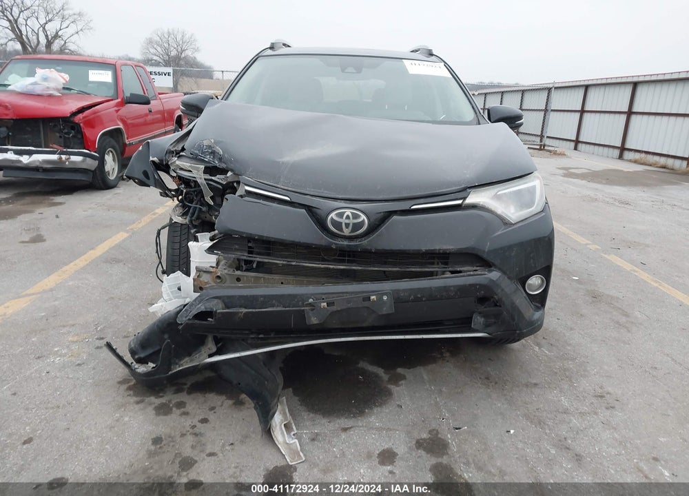 2017 TOYOTA RAV4 VIN: 2T3RFREV7HW655889