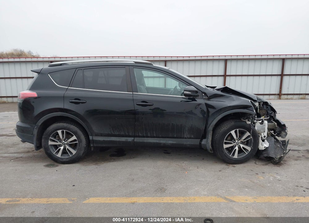 2017 TOYOTA RAV4 VIN: 2T3RFREV7HW655889