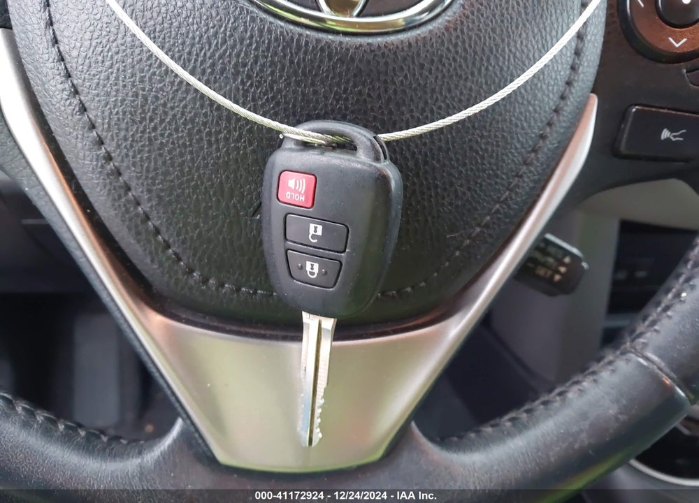 2017 TOYOTA RAV4 VIN: 2T3RFREV7HW655889