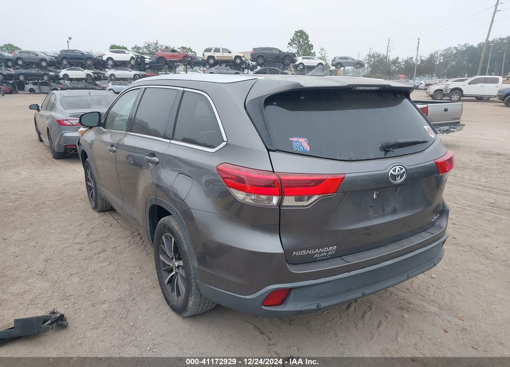 2017 TOYOTA HIGHLANDER VIN: 5TDKZRFH2HS195429
