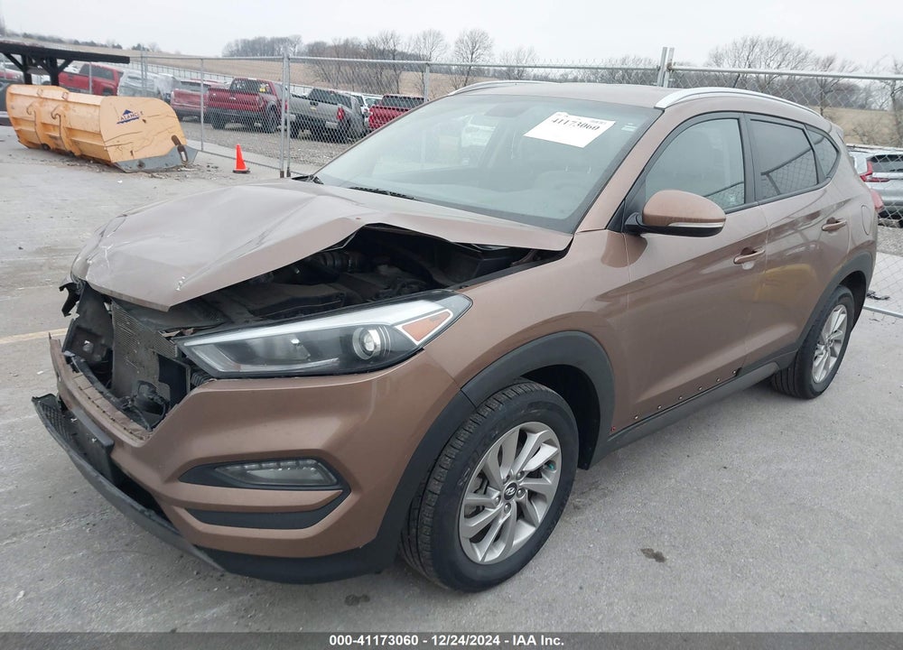 2016 HYUNDAI TUCSON VIN: KM8J33A29GU051136