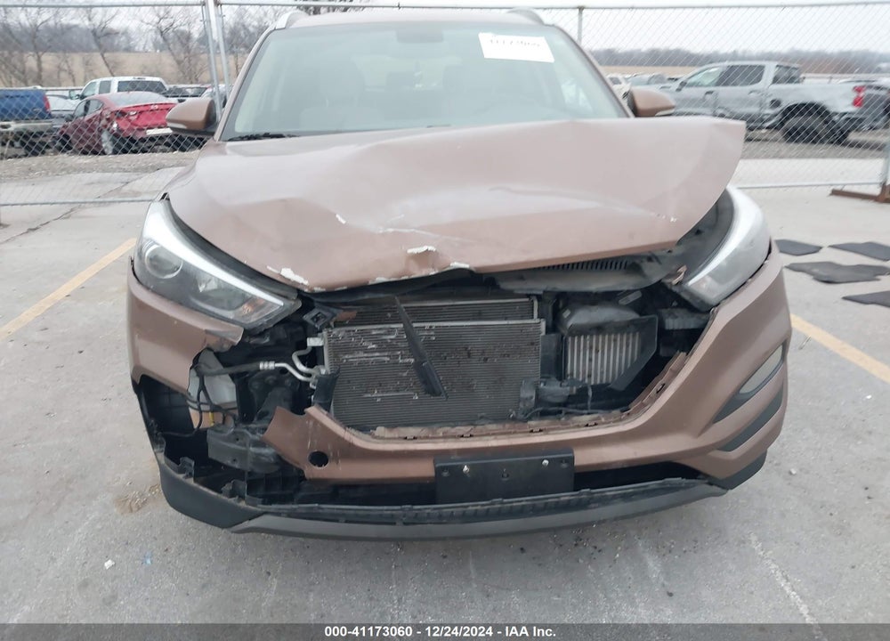 2016 HYUNDAI TUCSON VIN: KM8J33A29GU051136