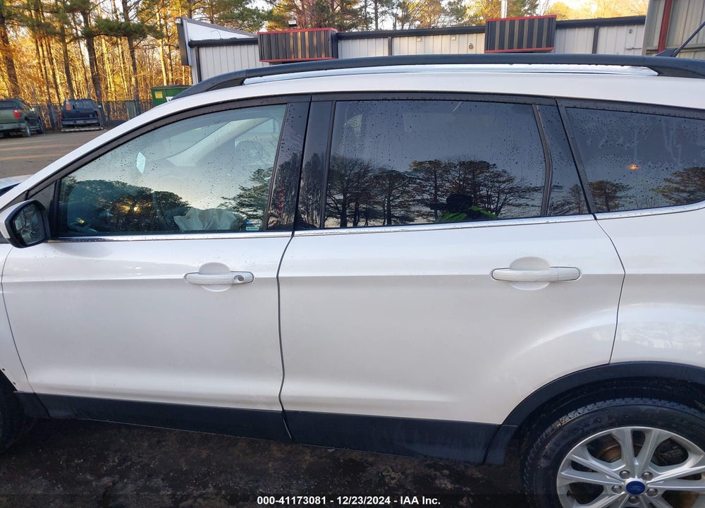 2018 FORD ESCAPE SEL VIN: 1FMCU0HD4JUB27171