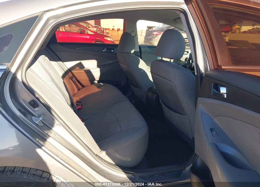 2014 HYUNDAI SONATA GLS VIN: 5NPEB4AC2EH927950