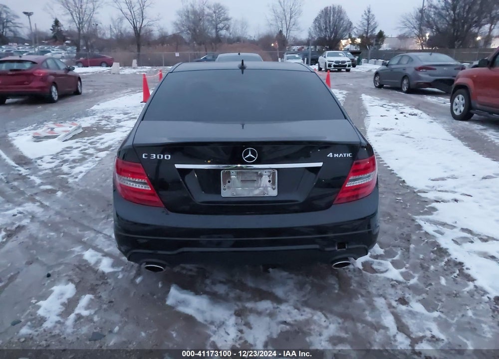 2013 MERCEDES-BENZ C 300 VIN: WDDGF8AB9DG116439