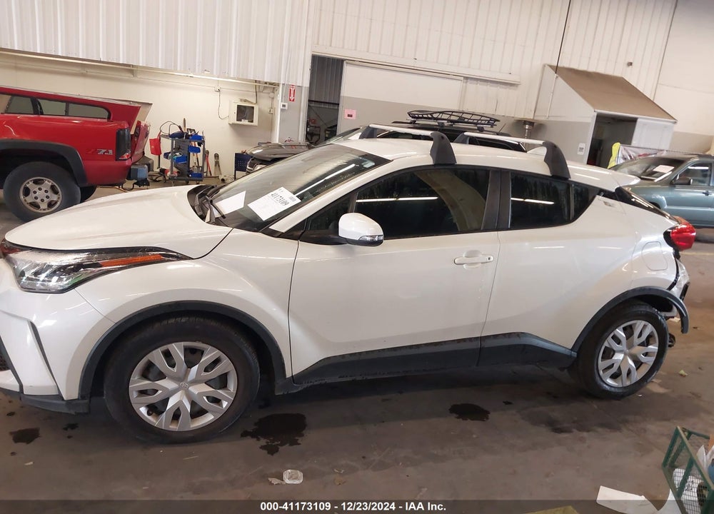 2020 TOYOTA C-HR LE VIN: JTNKHMBXXL1071395