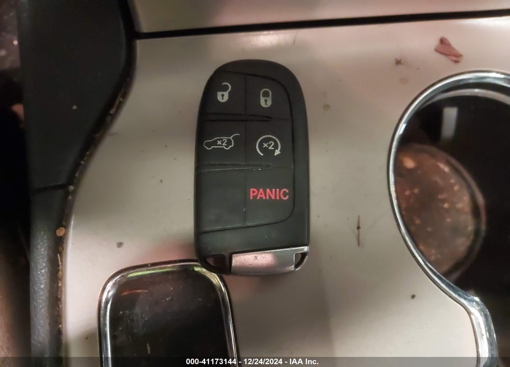 2015 JEEP GRAND CHEROKEE VIN: 1C4RJFBG9FC190910
