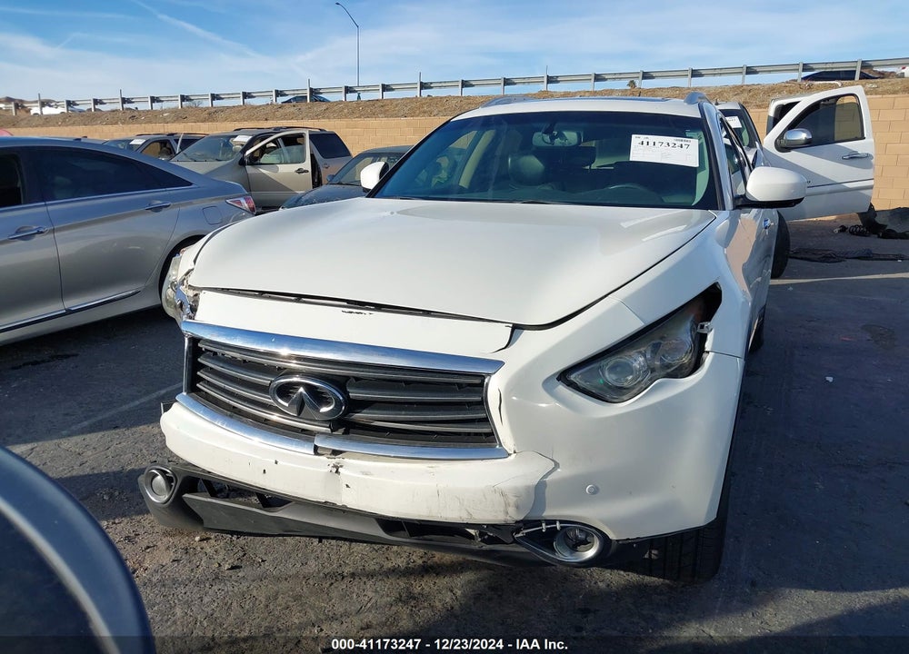 2014 INFINITI QX70 VIN: JN8CS1MW3EM413384