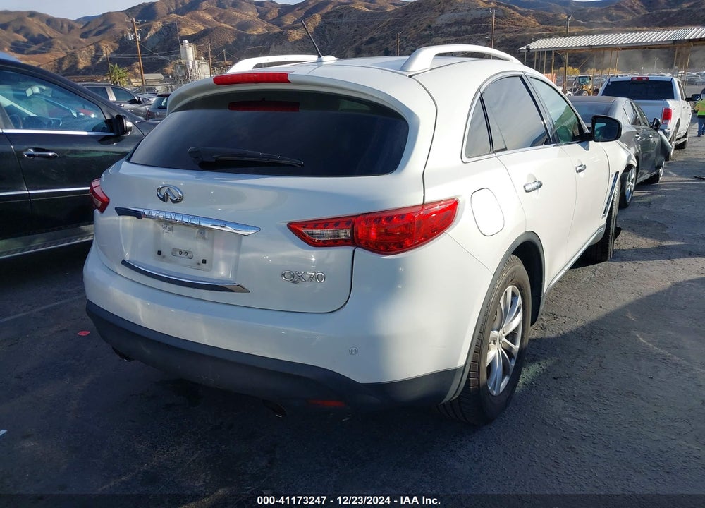 2014 INFINITI QX70 VIN: JN8CS1MW3EM413384