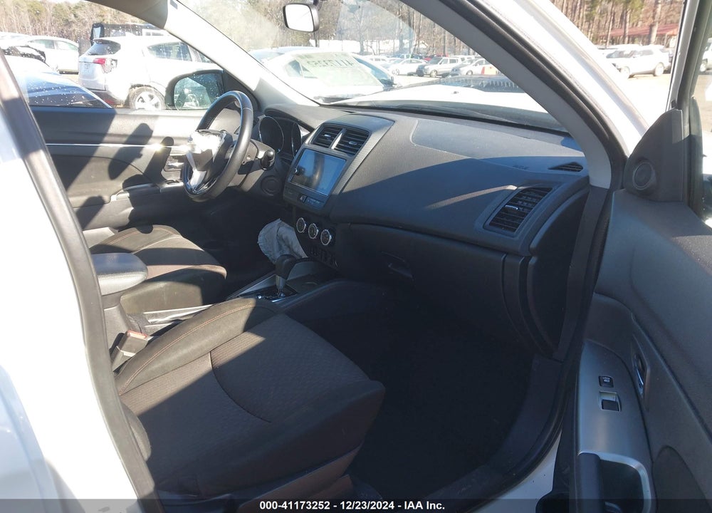 2019 MITSUBISHI OUTLANDER SPORT VIN: JA4AP4AU2KU010687