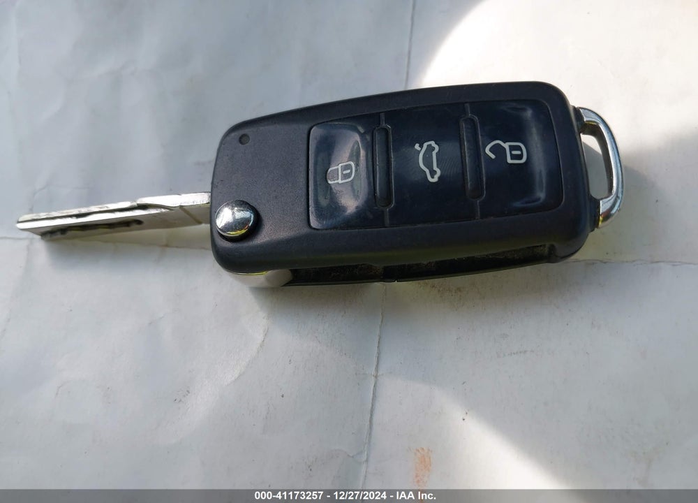 2012 VOLKSWAGEN TIGUAN SE VIN: WVGBV7AX9CW559834
