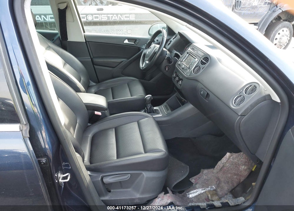 2012 VOLKSWAGEN TIGUAN SE VIN: WVGBV7AX9CW559834