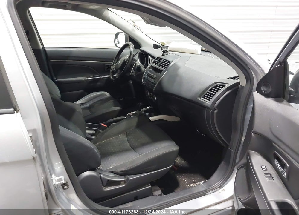 2011 MITSUBISHI OUTLANDER SPORT SE VIN: JA4AR4AU4BZ011109