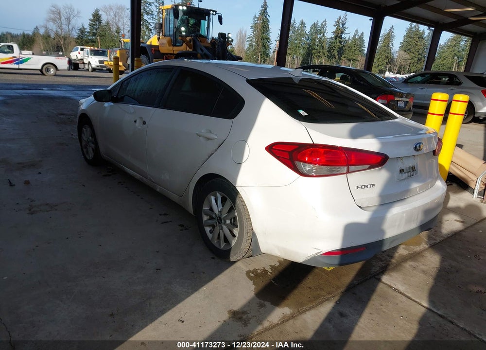 2017 KIA FORTE LX VIN: 3KPFL4A72HE148626