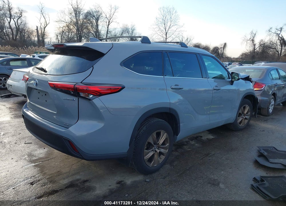 2022 TOYOTA HIGHLANDER HYBRID XLE BRONZE EDITION VIN: 5TDABRCH3NS540127