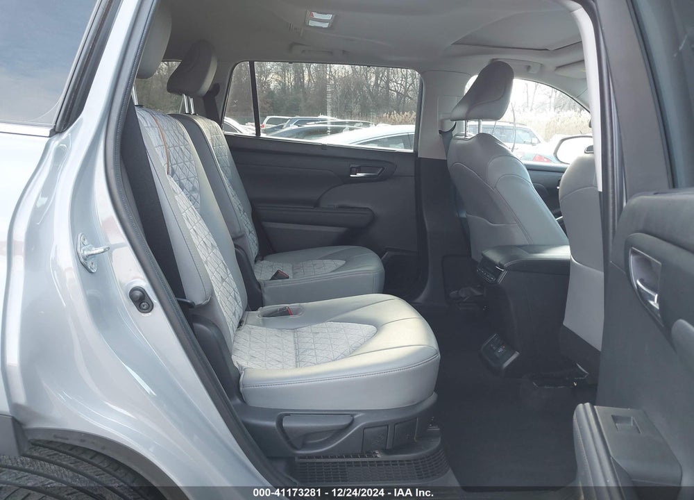 2022 TOYOTA HIGHLANDER HYBRID XLE BRONZE EDITION VIN: 5TDABRCH3NS540127