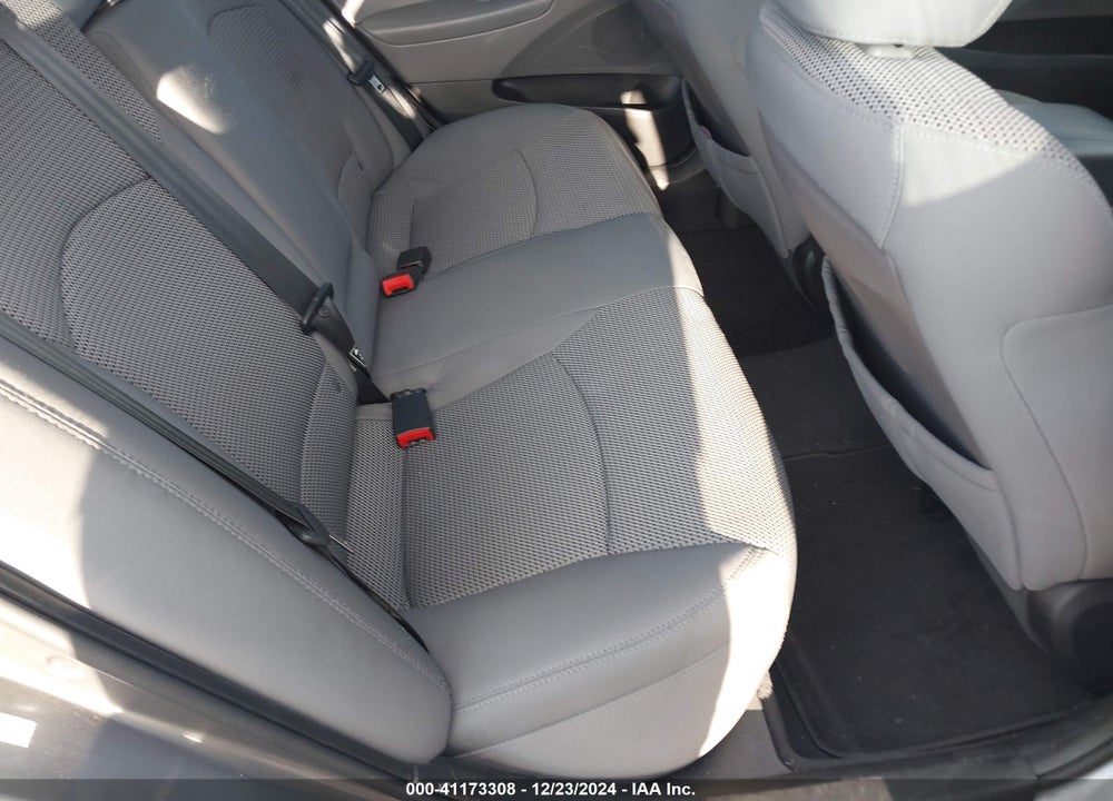 2011 HYUNDAI SONATA VIN: 5NPEB4AC7BH135739